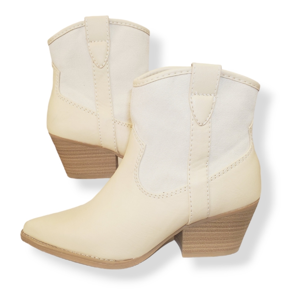 #377 Women's Kay Western Ankle Sz 7 Boots Universal Thread Off White Bohemian - Picture 1 of 7